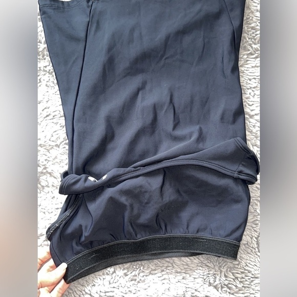 UNDER ARMOUR Women’s HeatGear Armour Racer Tank - Picture 6 of 6